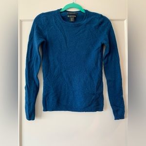 Tahari 100% Cashmere Sweater — size small blue